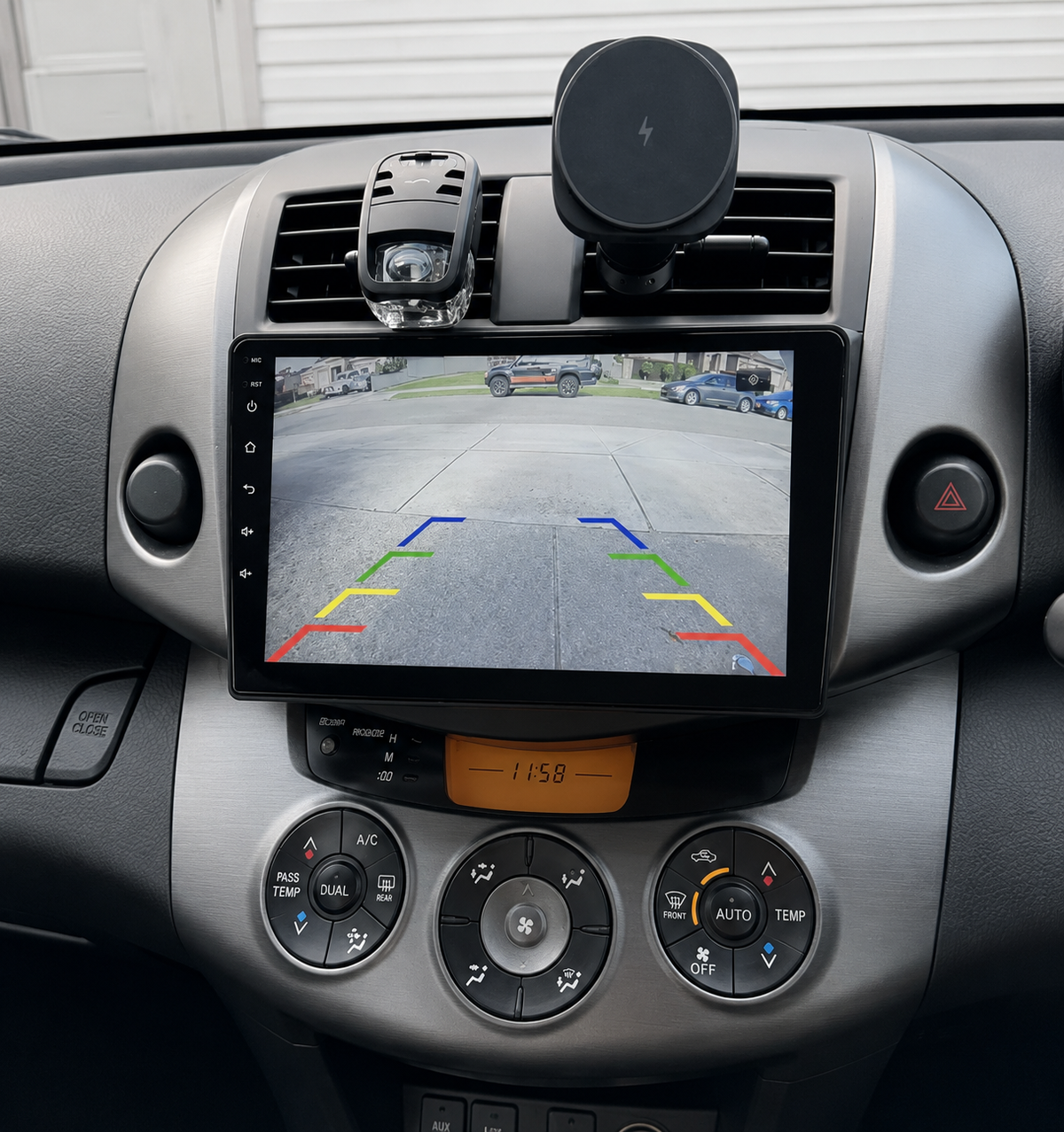 Écran CarPlay/Android Toyota Rav4 (2005-2013) — Écran HD tactile sans fil